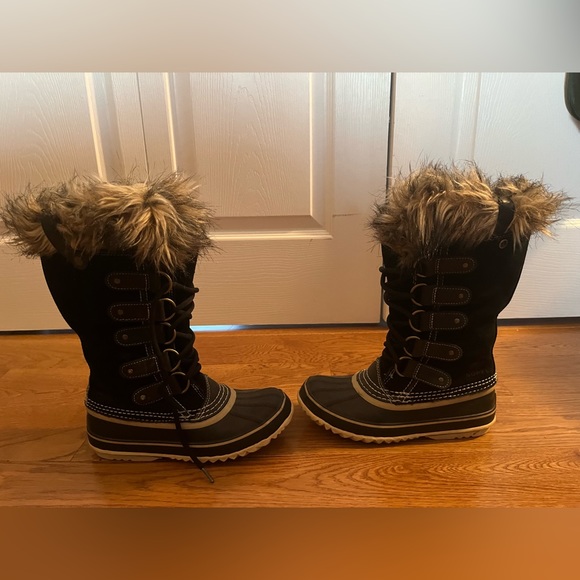 Woman’s Sorel Joan of Arctic winter boot size 5 - Picture 4 of 6